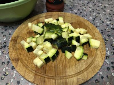 Daržovių troškinys su pomidorų tyrė Žingsnis 4