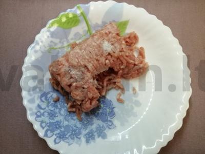 Sriuba su ryžiais, mėsos kukuliais ir druskos lazdelėmis Žingsnis 3