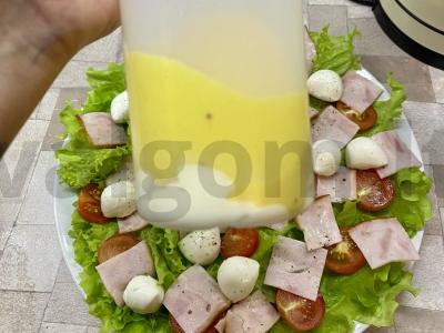 Salotos su kalakutų kumpiu ir mocarela Žingsnis 6