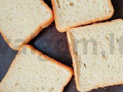 Naudingos sumuštiniai su avokadu ir putpelių kiaušiniu Žingsnis 4