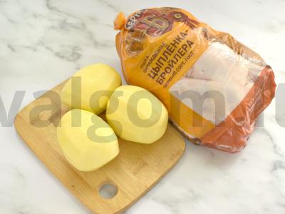 Troškinta vištiena su bulvėmis ir daržovėmis Žingsnis 1