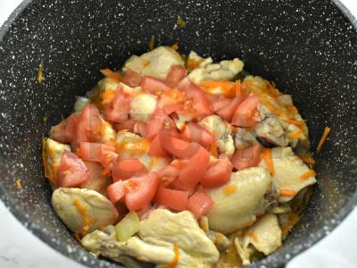 Troškinta vištiena su bulvėmis ir daržovėmis Žingsnis 4