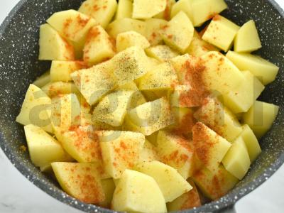 Troškinta vištiena su bulvėmis ir daržovėmis Žingsnis 5