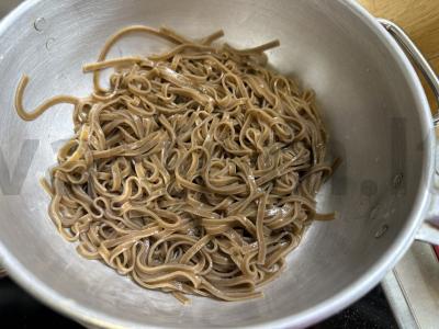 Soba su daržovėmis ir šonine per 35 minutes Žingsnis 1