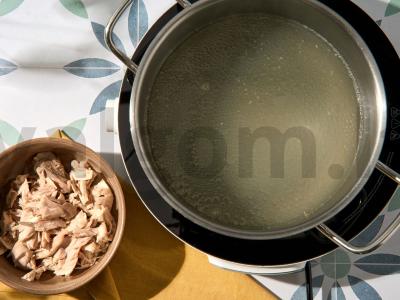 Kinietiška sriuba su funčozomis ir daržovėmis Žingsnis 5