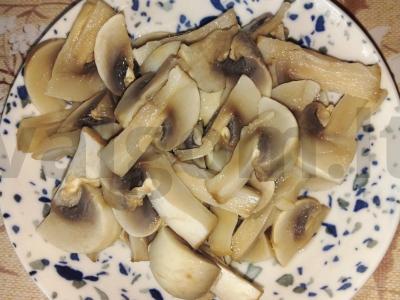 Morkų žiulienas su grybais Žingsnis 5