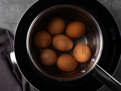 Škotų kiaušiniai oro grilyje Žingsnis 1