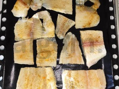 Žuvis su morkomis ir svogūnais orkaitėje Žingsnis 2