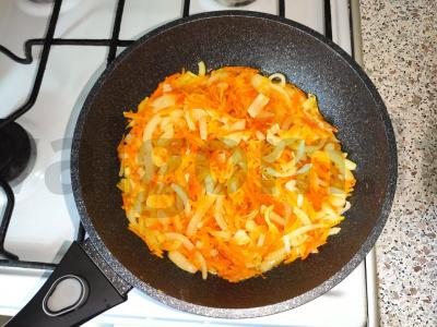 Žuvis su morkomis ir svogūnais orkaitėje Žingsnis 3