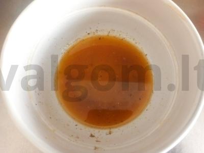 Keptos kiaulienos kotletai su džiūvėsėliais Žingsnis 2