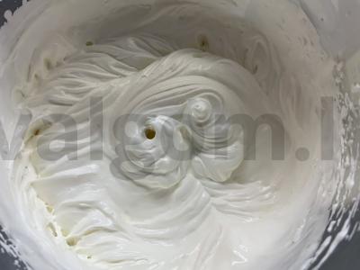 Biskvitinis tortas su jogurto kremu ir mangais Žingsnis 2