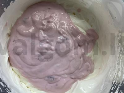 Biskvitinis tortas su jogurto kremu ir mangais Žingsnis 3