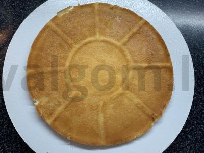 Biskvitinis tortas su jogurto kremu ir mangais Žingsnis 5