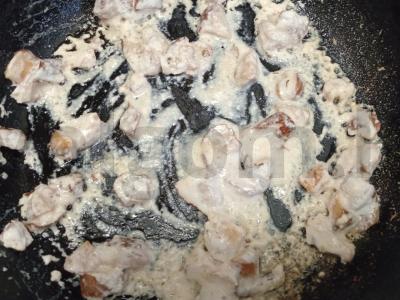 Kuskusas su baltosiomis grybelėmis grietinėje Žingsnis 5