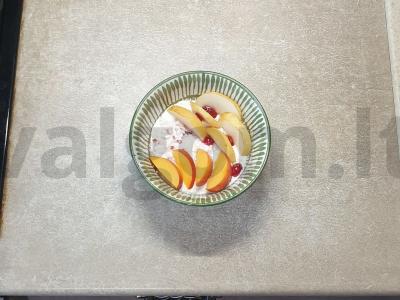 Lengvas vaisių salotas su varške ir vaisiais Žingsnis 4