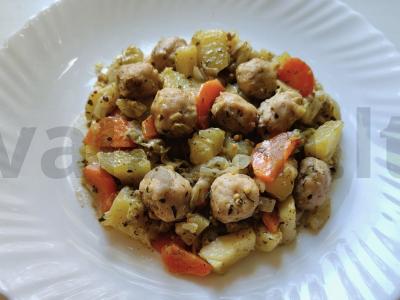 Kepti daržovės su kalakutų kotletais pagrindine nuotrauka