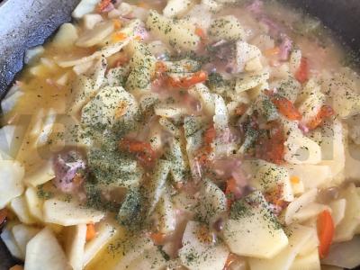 Bulvių padažas su kumpiu Žingsnis 11