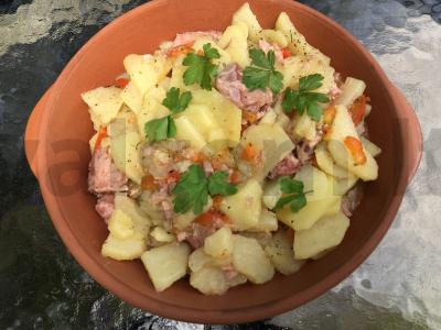 Bulvių padažas su kumpiu pagrindine nuotrauka