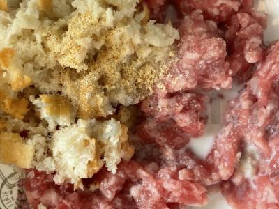 Kotletai su grietinėlėmis „Naminiai“ Žingsnis 3