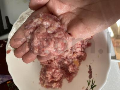 Kotletai su grietinėlėmis „Naminiai“ Žingsnis 4