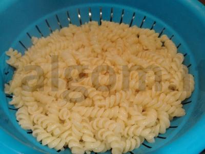 Vištienos troškinys su makaronais Žingsnis 4