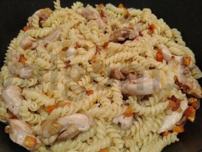 Vištienos troškinys su makaronais Žingsnis 5