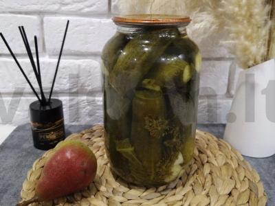 Marinuoti agurkai su krienais žiemai pagrindine nuotrauka