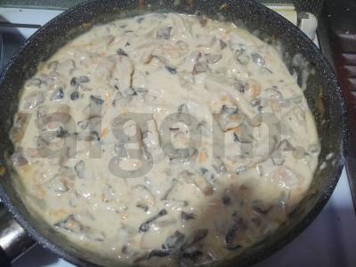 Mėsa su grybais grietinės padaže Žingsnis 7