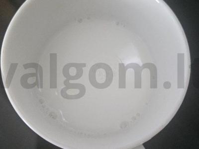 Kvapnus uogų gėrimas Žingsnis 5