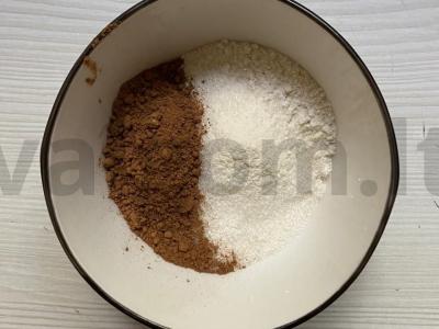 Puodelio keksiukas per 10 minučių Žingsnis 1