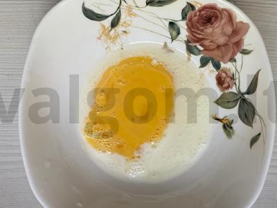 Puodelio keksiukas per 10 minučių Žingsnis 4