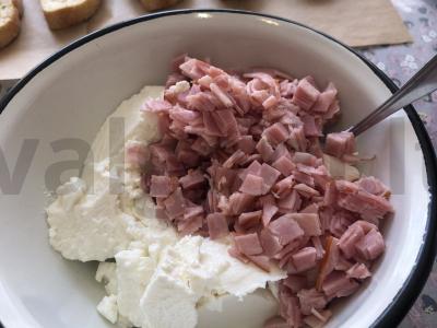 Brusketa su rikota ir dešra Žingsnis 4