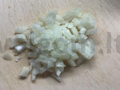 Olivje su česnako padažu Žingsnis 3