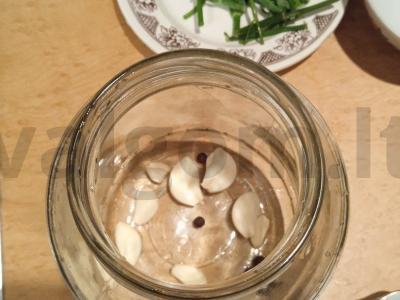 Marinuoti agurkai žiemai Žingsnis 1