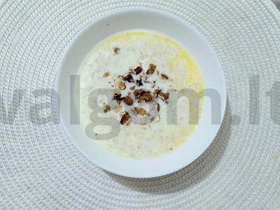 Švelni avižų košė su pienu ir graikiniais riešutais Žingsnis 4