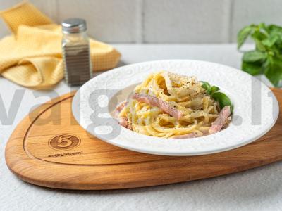 Namų karbonara su kumpiu pagrindine nuotrauka