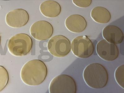 Varškės virtinukai be cukraus Žingsnis 1