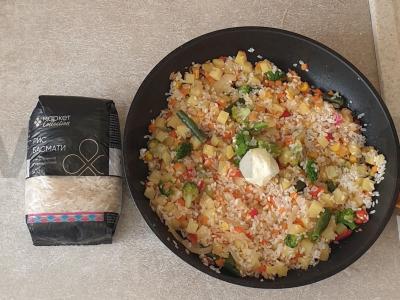 Ryžiai, troškinti su daržovėmis ir sūriu Žingsnis 3