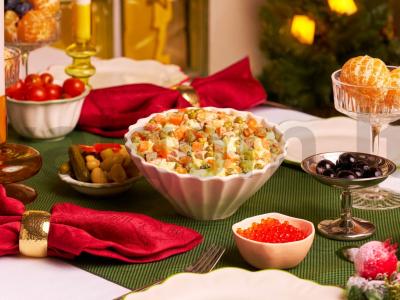 Klasikinis olivje pagrindine nuotrauka