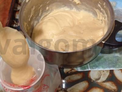 Užkandžių profitriai su varškės sūriu ir lašišos bei agurkų rožytėmis Žingsnis 7