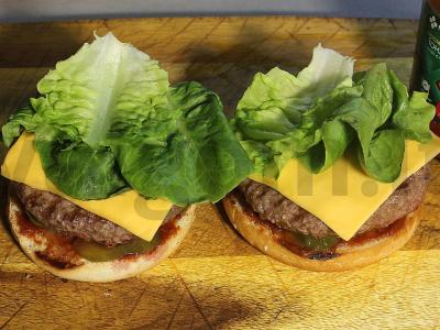 Burgeris su aštriu pomidorų padažu Žingsnis 7