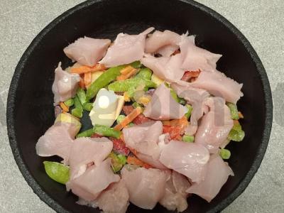 Vištienos krūtinėlė su daržovėmis ir kuskuso garnyru Žingsnis 3