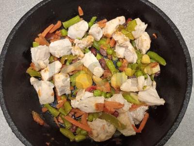 Vištienos krūtinėlė su daržovėmis ir kuskuso garnyru Žingsnis 4