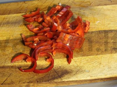 Funchosa su daržovėmis ir keptomis vištienos šlaunelėmis Žingsnis 8