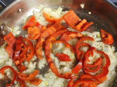 Funchosa su daržovėmis ir keptomis vištienos šlaunelėmis Žingsnis 9