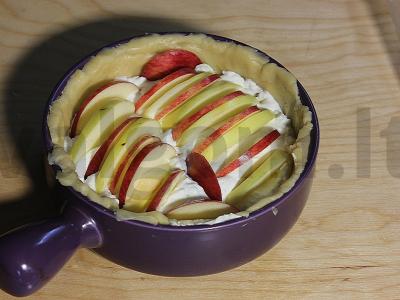 Namų smėlinis pyragas su rikota, obuoliais ir medumi Žingsnis 5