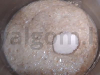 Avižinė košė su pienu ir avietėmis Žingsnis 2