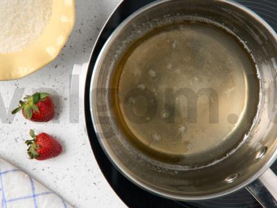 Braškės karamelėje Žingsnis 1