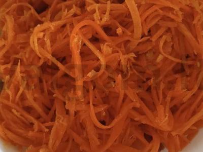 Salotos su voveraitėmis ir rūkytu vištienos ritinėliu Žingsnis 2