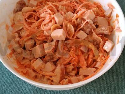 Salotos su voveraitėmis ir rūkytu vištienos ritinėliu Žingsnis 4